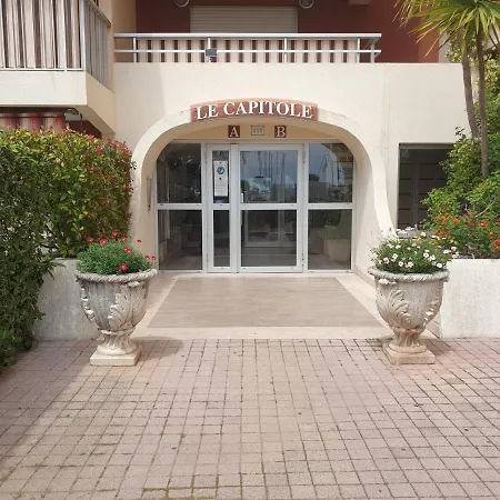 Le Mediterraneen - Port Frejus Apartament *