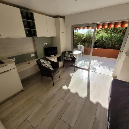 Apartment Le Mediterraneen - Port Frejus Frejus